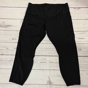 Athleta Ultimate Stash Tight Capri